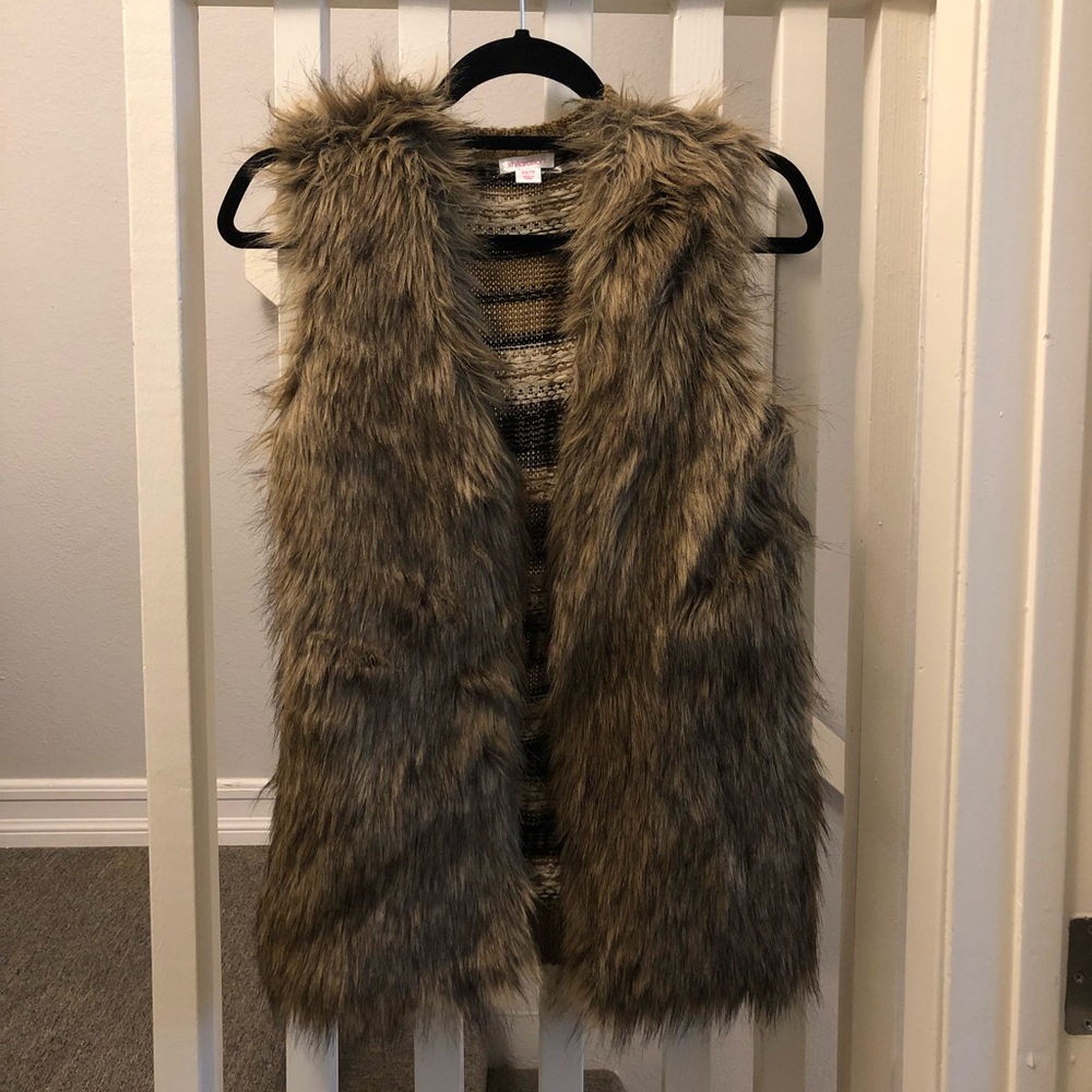 Fur Vest with Lining and Knit Aztec Back